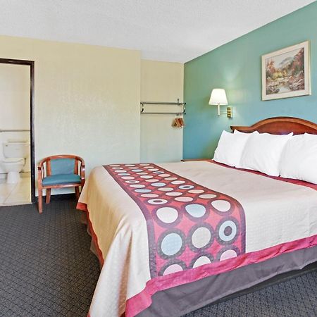 Отель Super 8 By Wyndham Tucson Downtown Convention Center Экстерьер фото